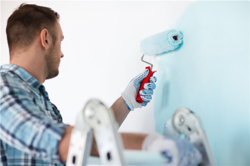 When Is the Right Time to Hire a Painter?