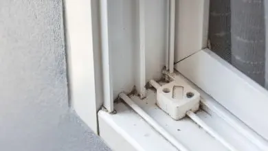 Screens & Tracks Cleaning Enhancing Your Window Experience