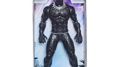 Creating Heroes: Personalized Action Figure Packaging