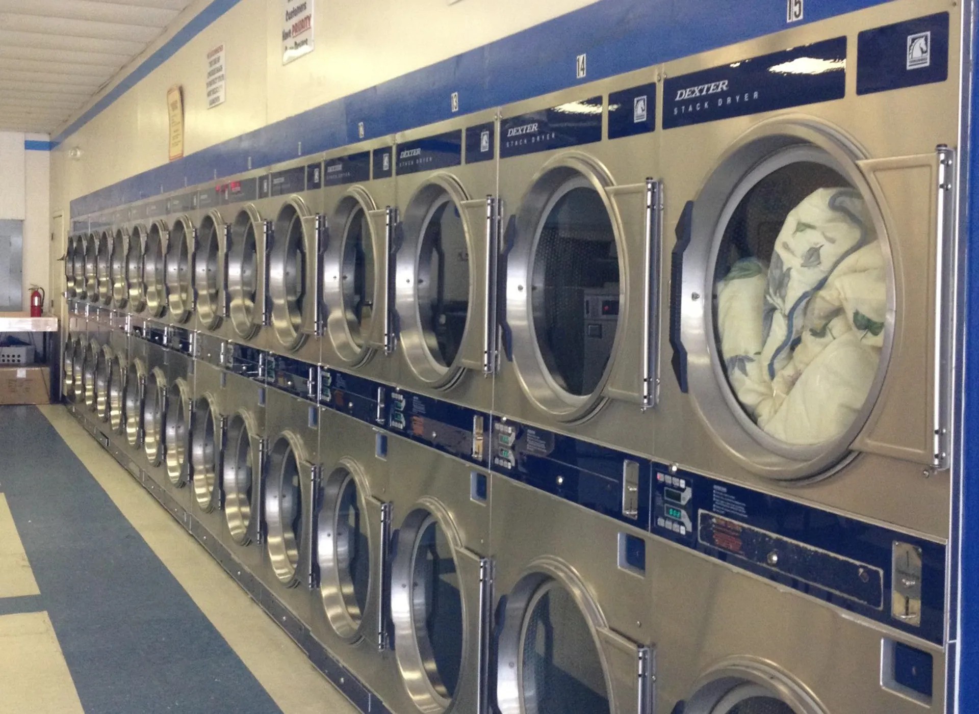 Commercial Laundry Solutions in St. Petersburg, FL: A Business Essential